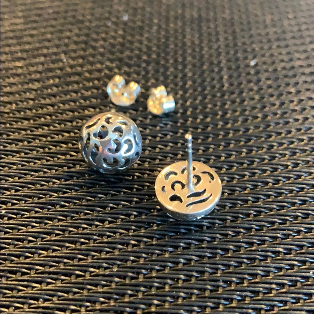 Silver filigree post earrings